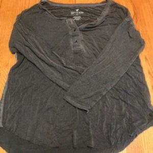 Long sleeve gray American Eagle shirt